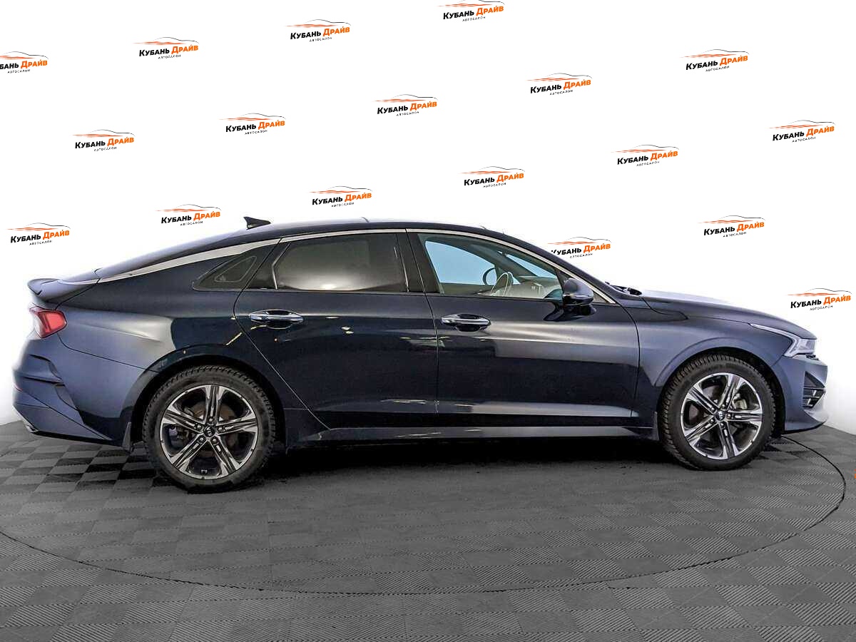Kia K5 2021 года с пробегом. Фото: #3