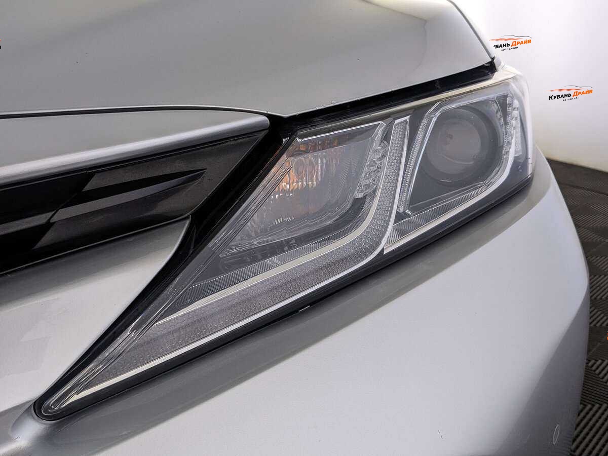 Toyota Camry 2020 года с пробегом. Фото: #10