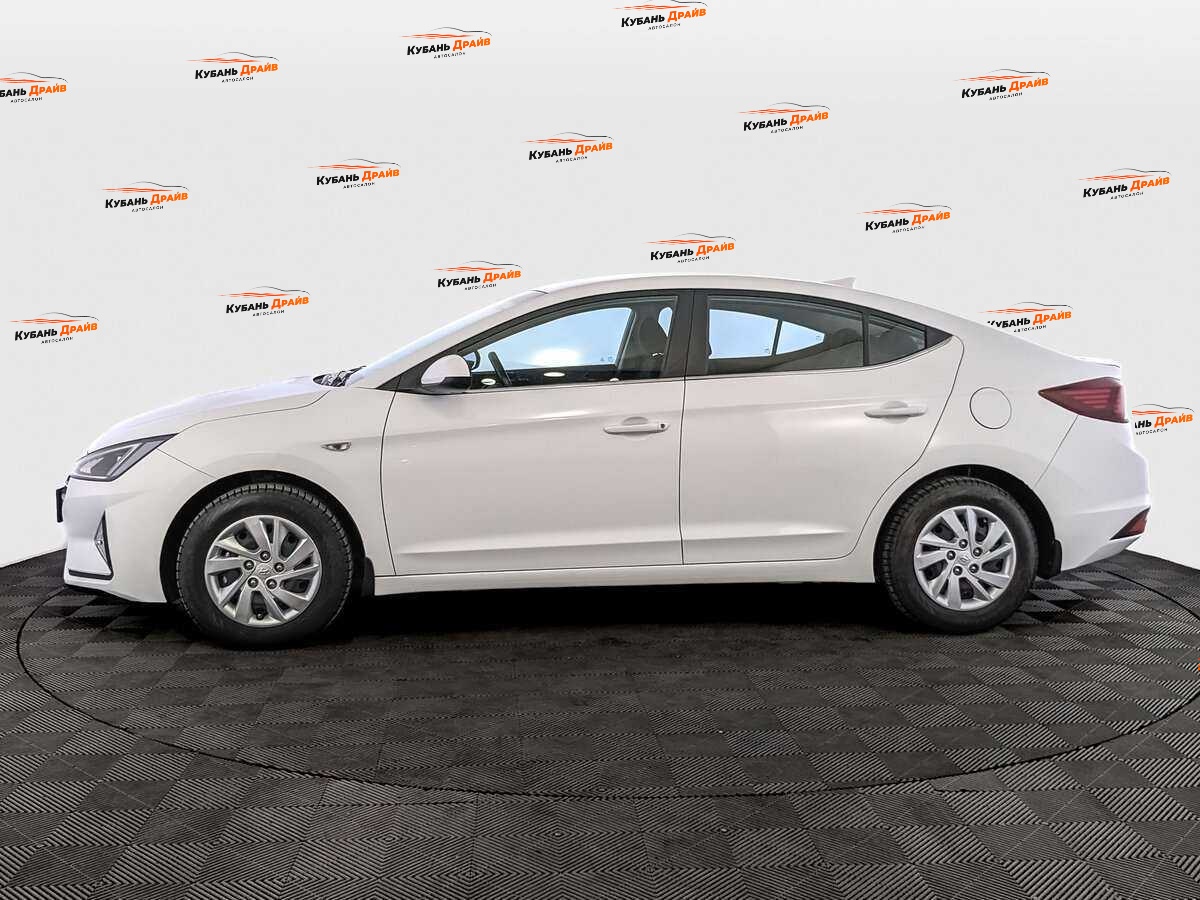 Hyundai Elantra 2020 года с пробегом. Фото: #7