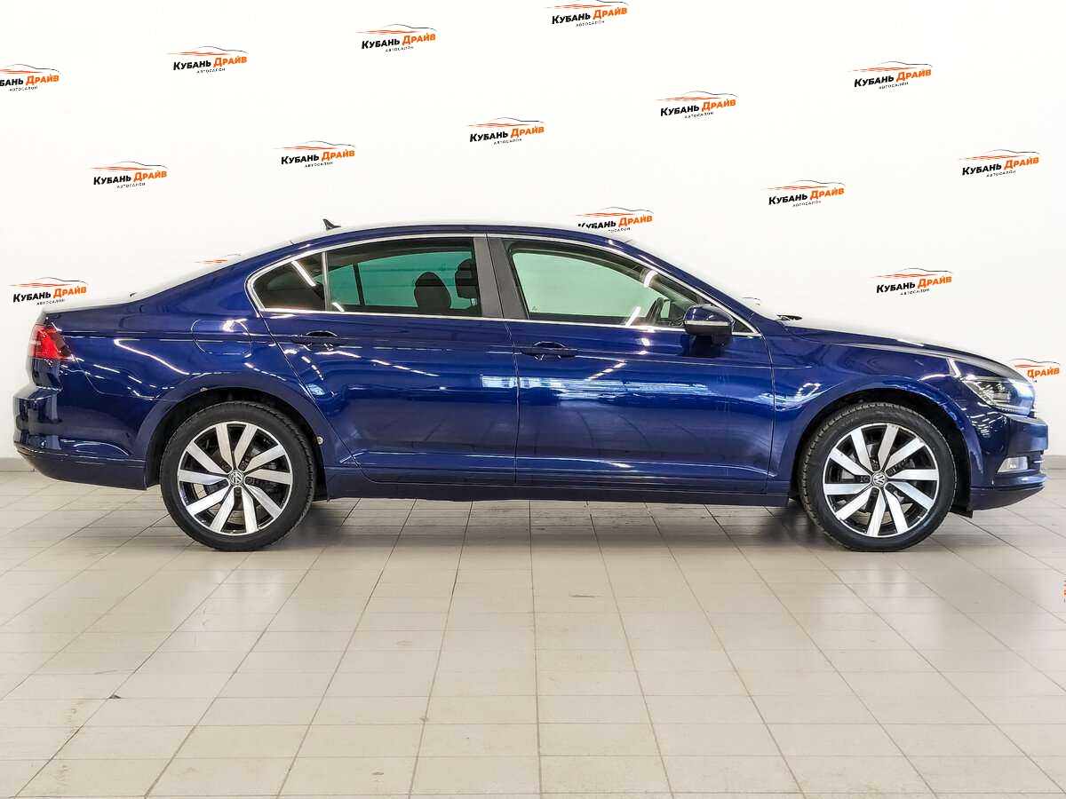 Volkswagen Passat 2019 года с пробегом. Фото: #3