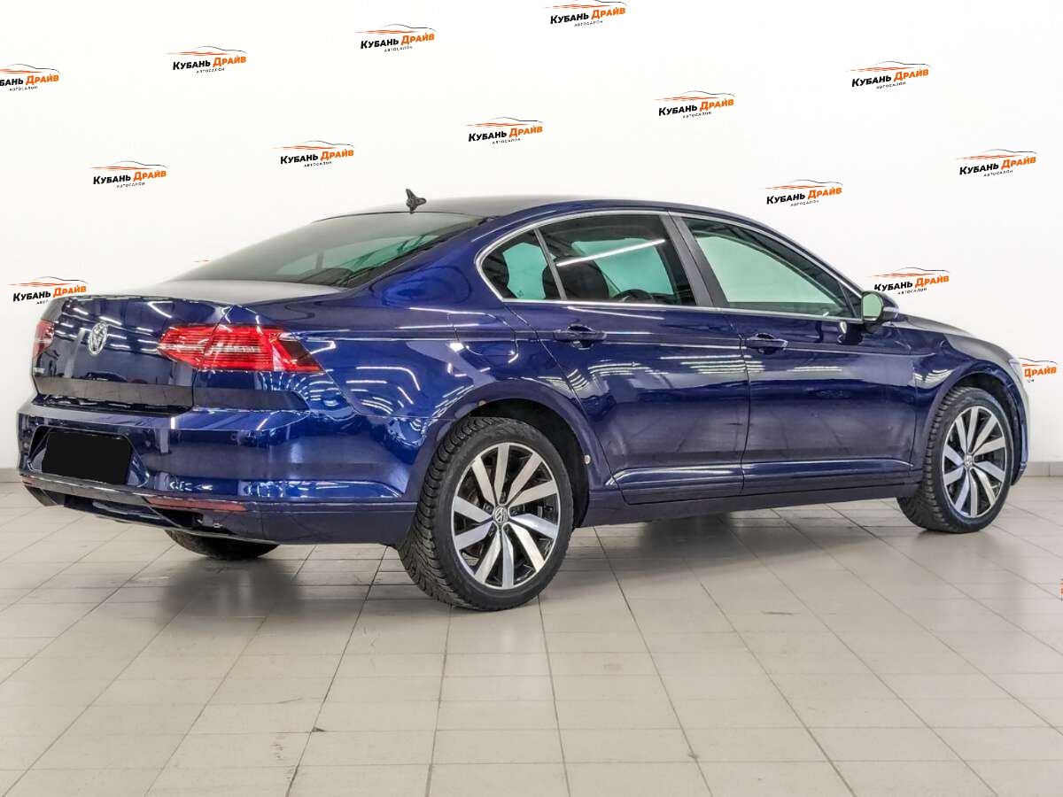 Volkswagen Passat 2019 года с пробегом. Фото: #4