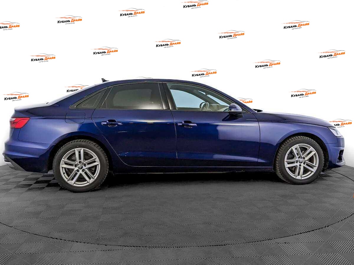 Audi A4 2021 года с пробегом. Фото: #3