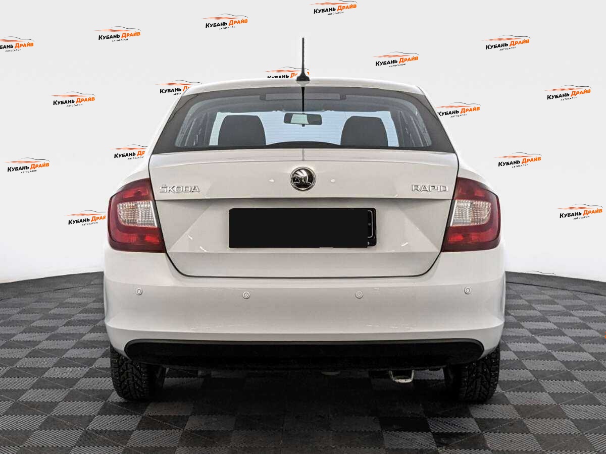 Skoda Rapid 2018 года с пробегом. Фото: #5
