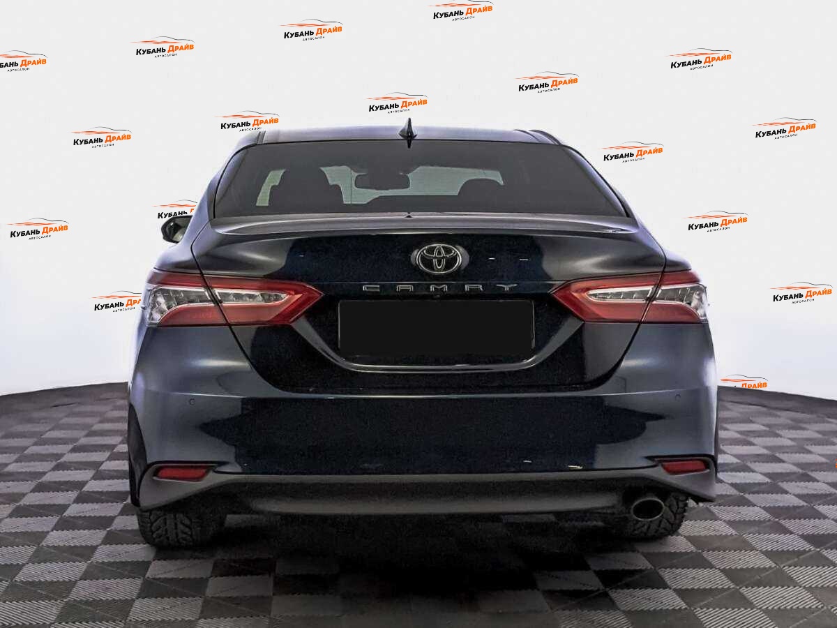 Toyota Camry 2018 года с пробегом. Фото: #5