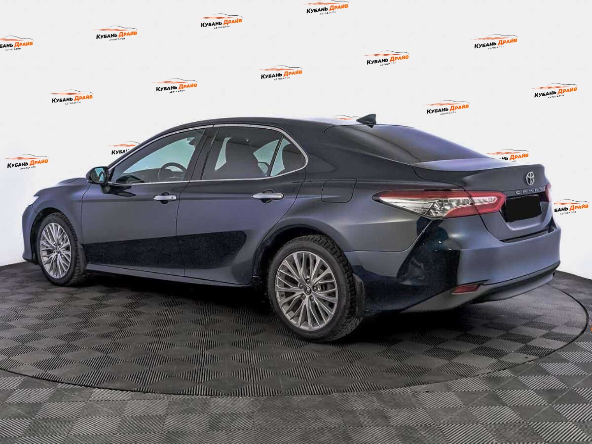 Toyota Camry 2018 года с пробегом. Фото: #6