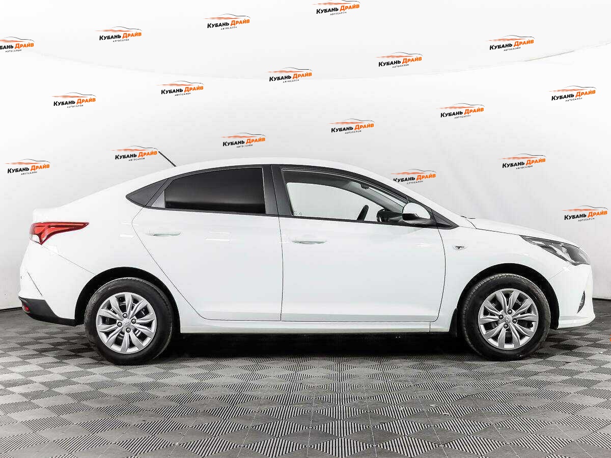 Hyundai Solaris 2020 года с пробегом. Фото: #3