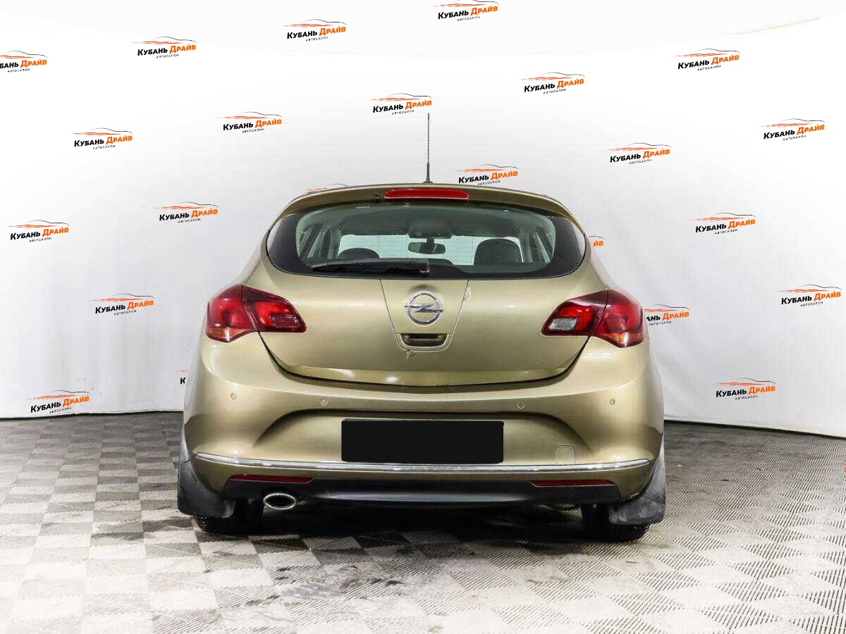Opel Astra 2013 года с пробегом. Фото: #5
