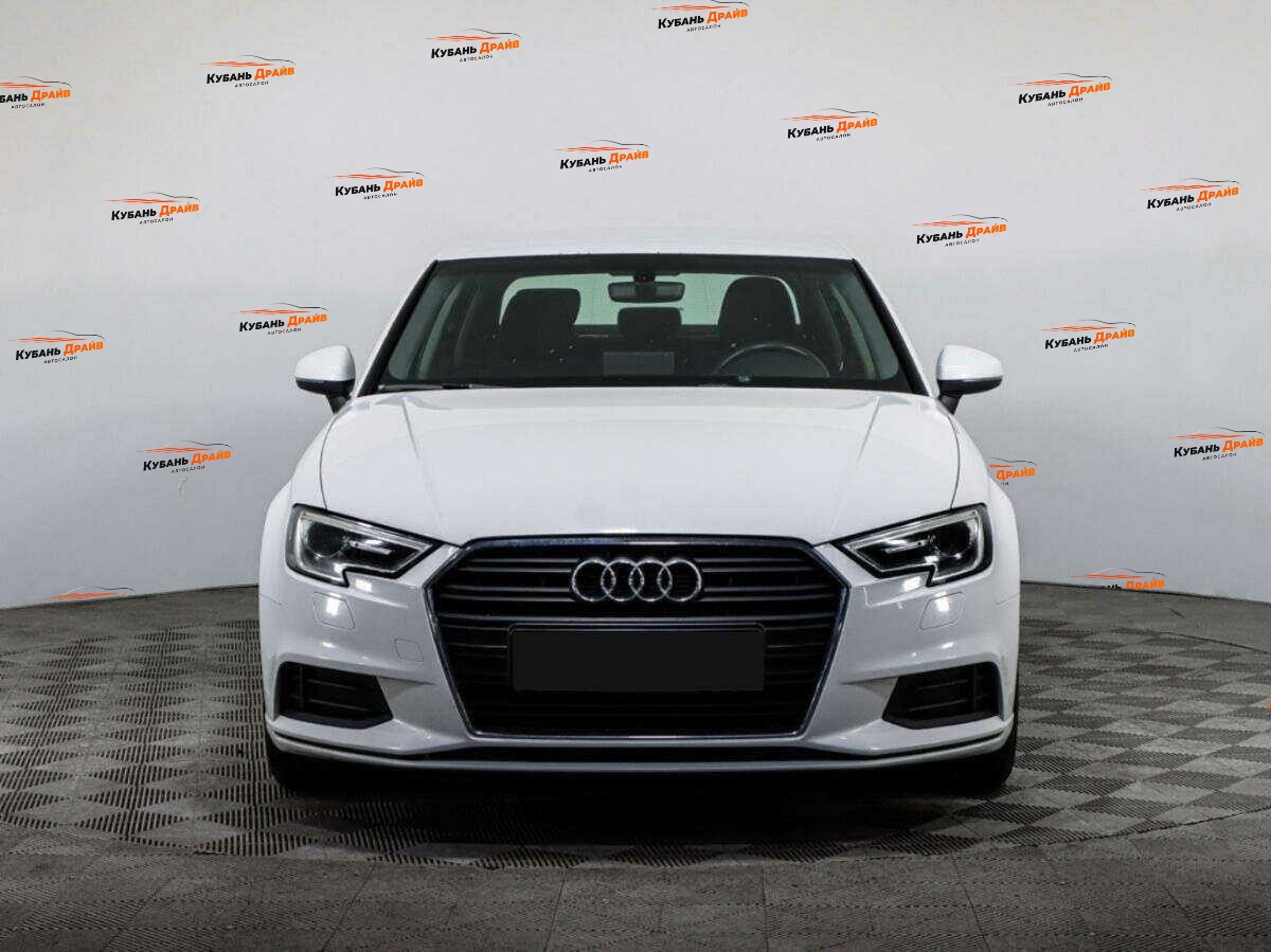 Audi A3 2019 года с пробегом. Фото: #1
