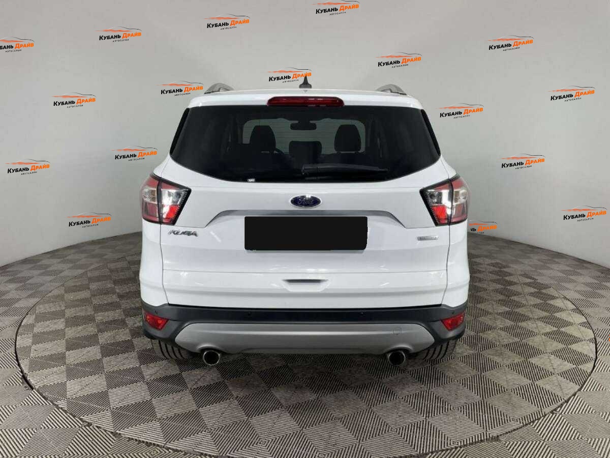 Ford Kuga 2017 года с пробегом. Фото: #2