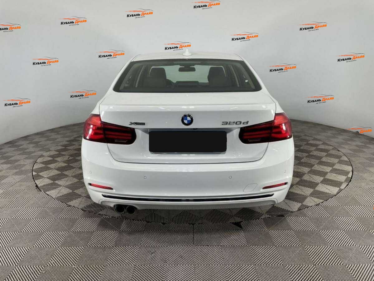 BMW 3 серии 2018 года с пробегом. Фото: #2