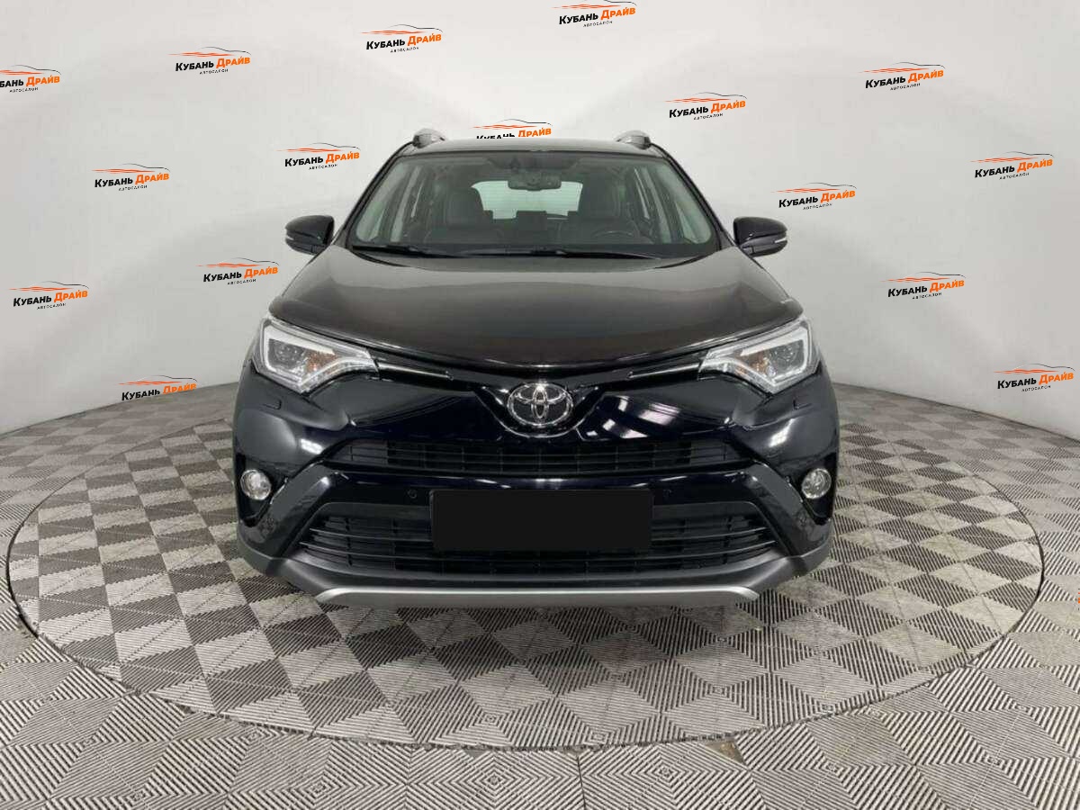 Toyota RAV4 2018 года с пробегом. Фото: #1