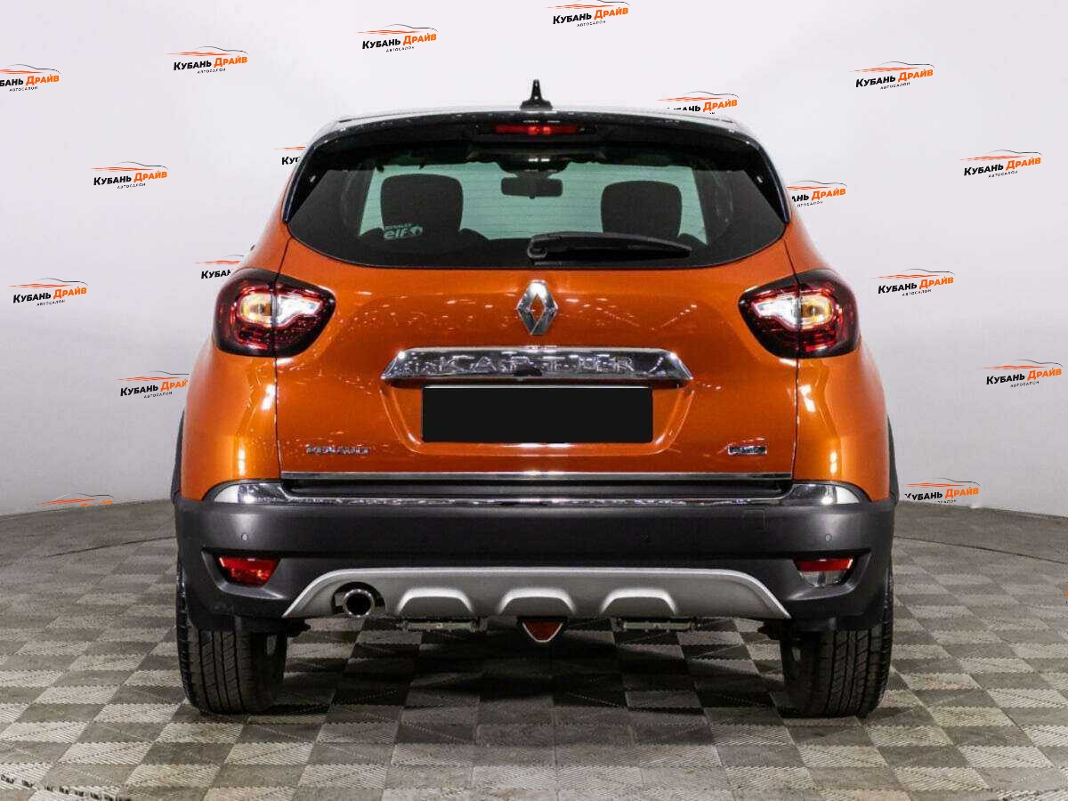 Renault Kaptur 2016 года с пробегом. Фото: #5