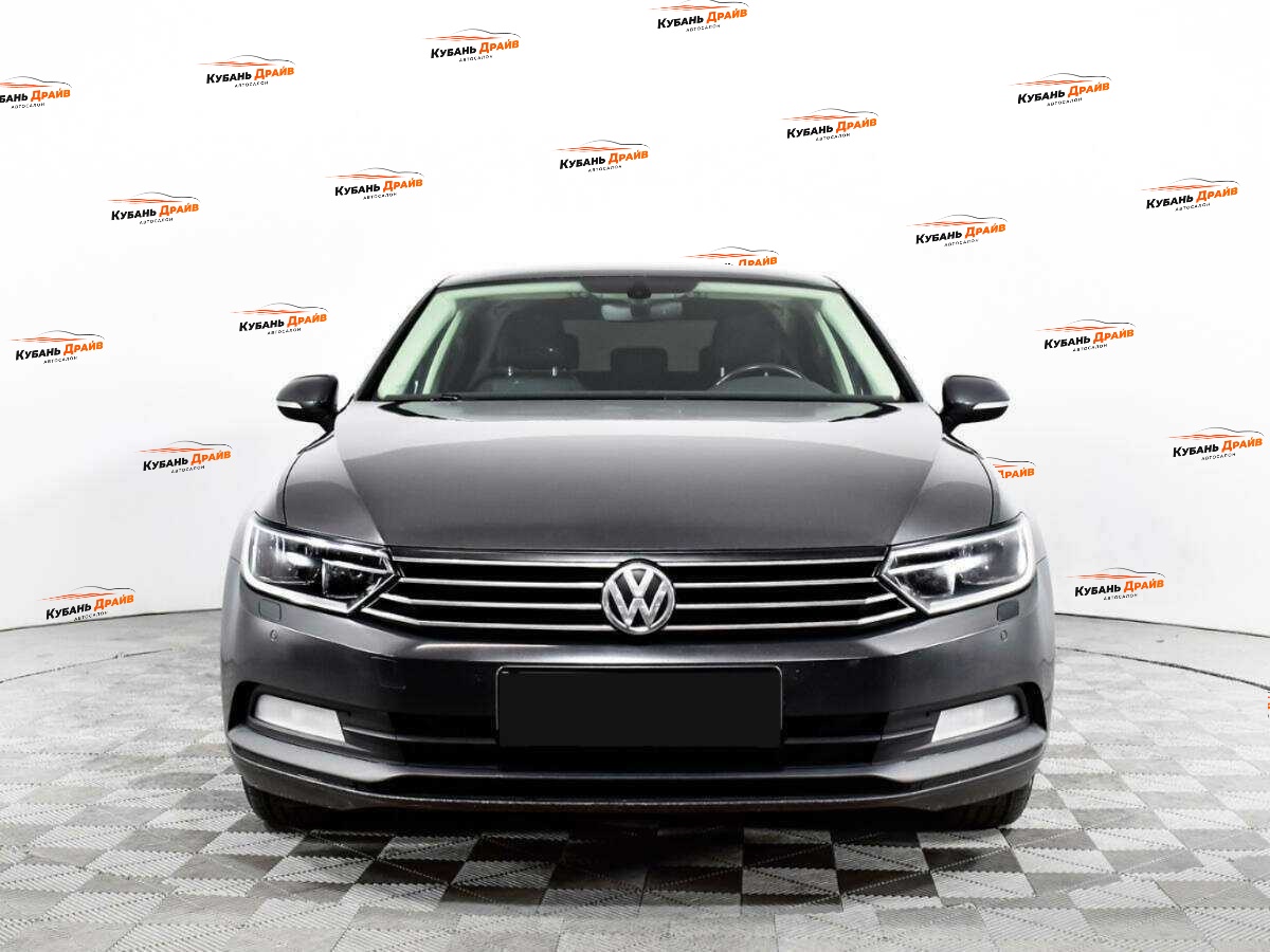 Volkswagen Passat 2017 года с пробегом. Фото: #1