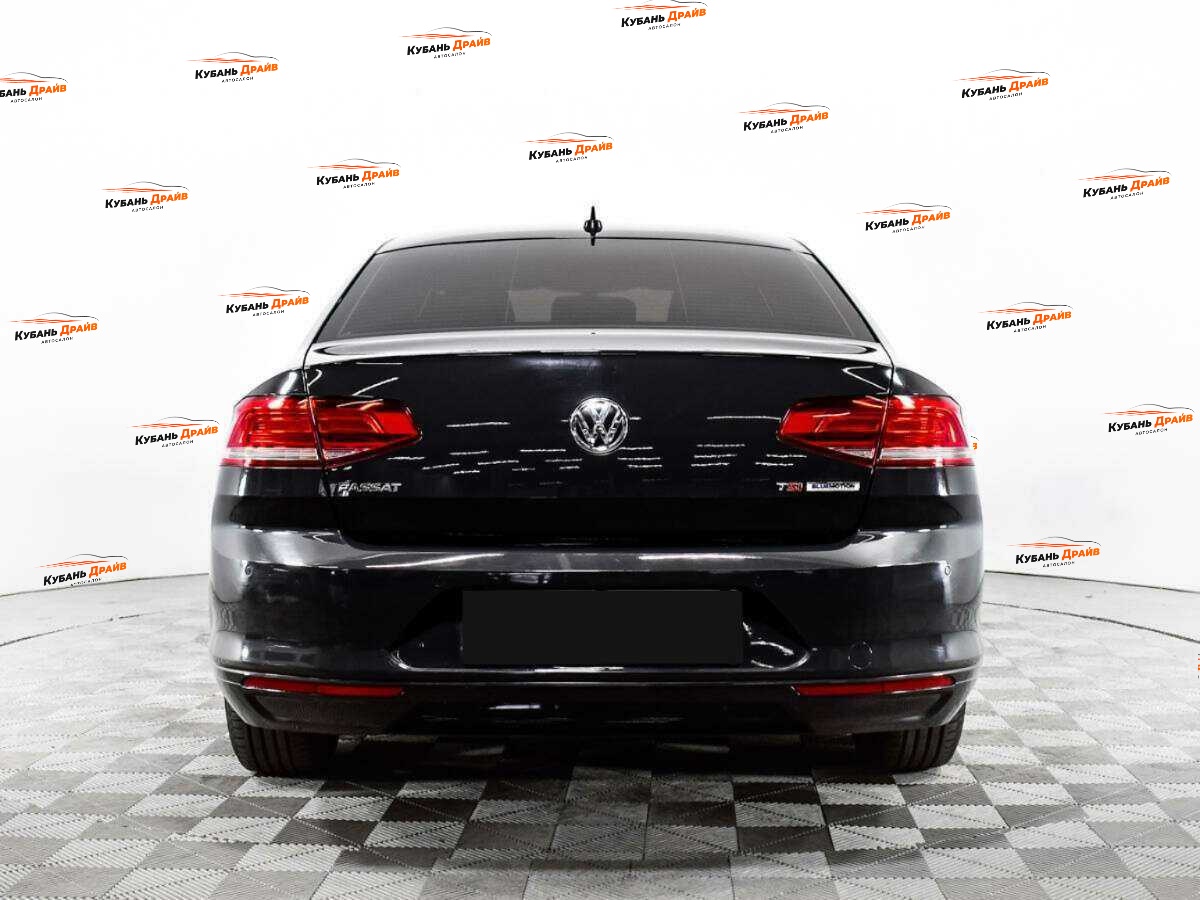 Volkswagen Passat 2017 года с пробегом. Фото: #5