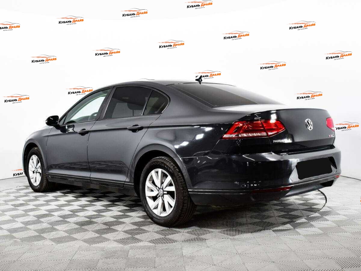 Volkswagen Passat 2017 года с пробегом. Фото: #6