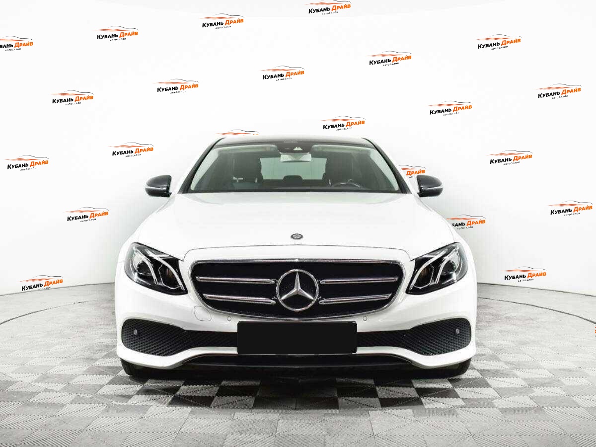 Mercedes-Benz E-Класс 2016 года с пробегом. Фото: #1