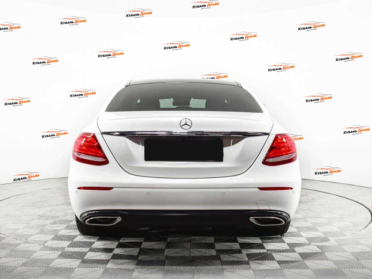 Mercedes-Benz E-Класс 2016 года с пробегом. Фото: #4