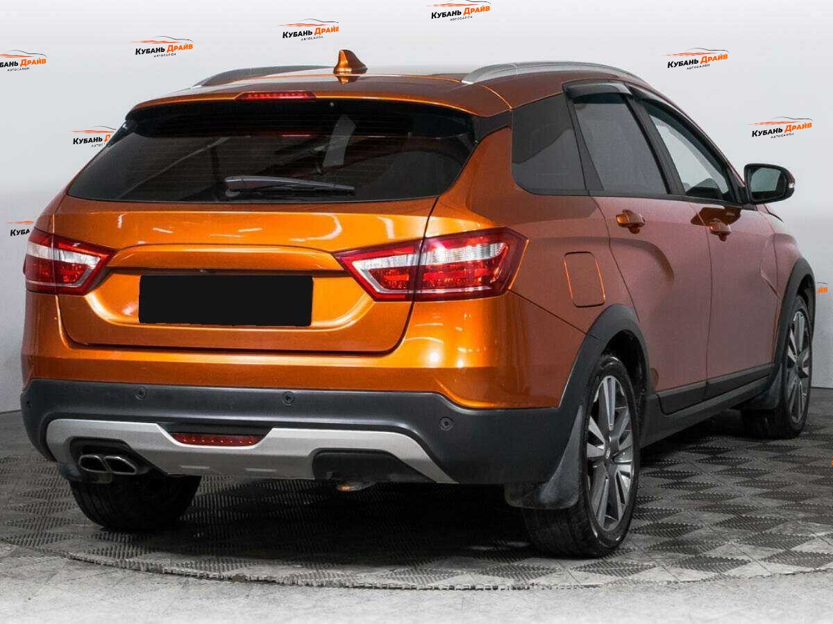 Lada (ВАЗ) Vesta 2018 года с пробегом. Фото: #4