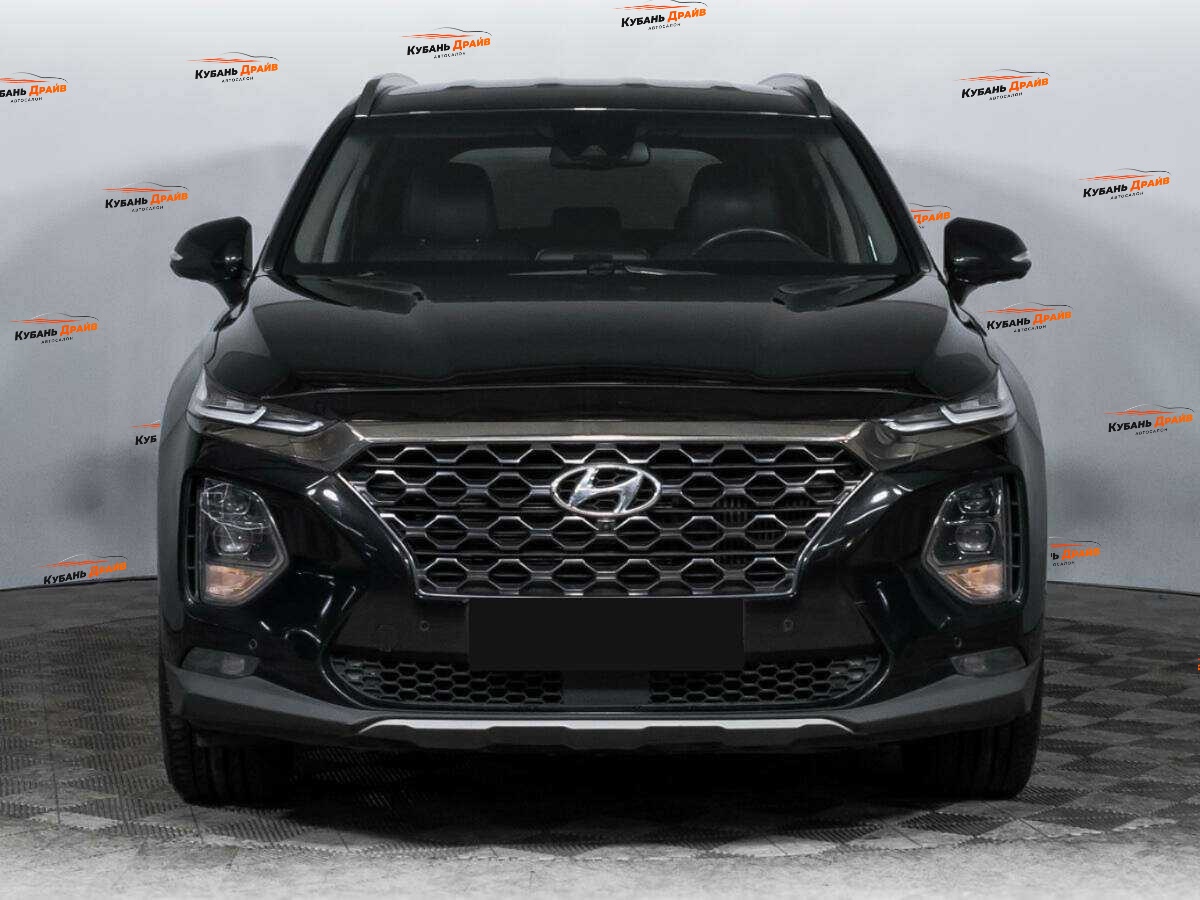 Hyundai Santa Fe 2019 года с пробегом. Фото: #1