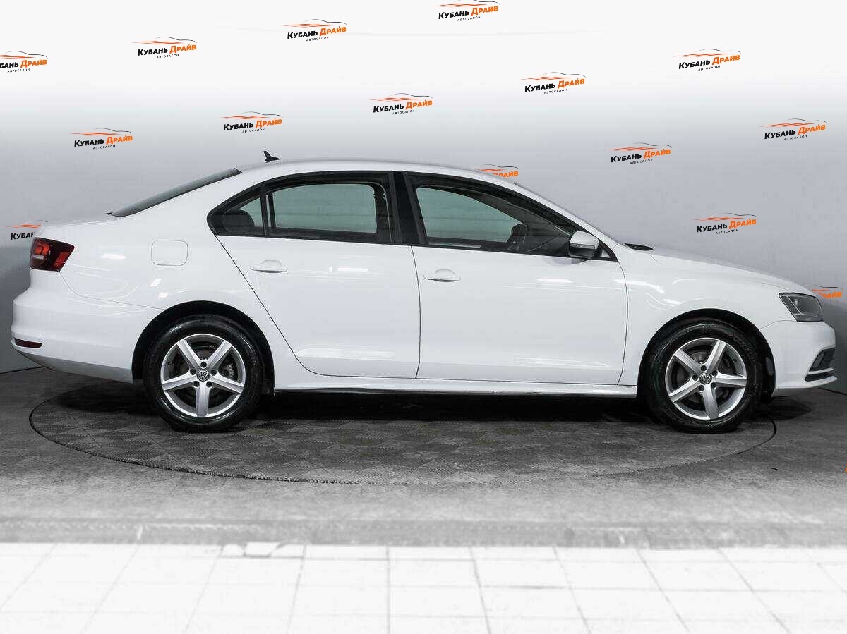 Volkswagen Jetta 2016 года с пробегом. Фото: #3