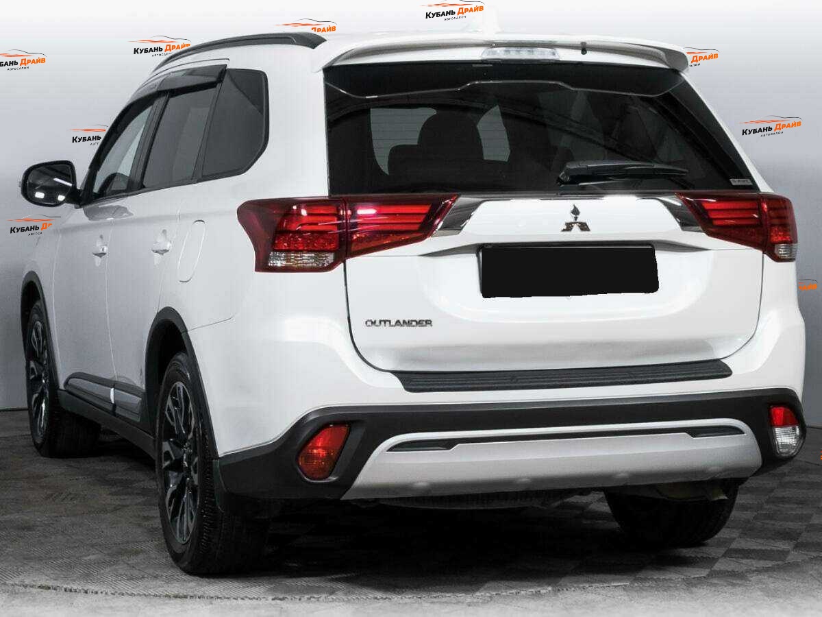 Mitsubishi Outlander 2021 года с пробегом. Фото: #6