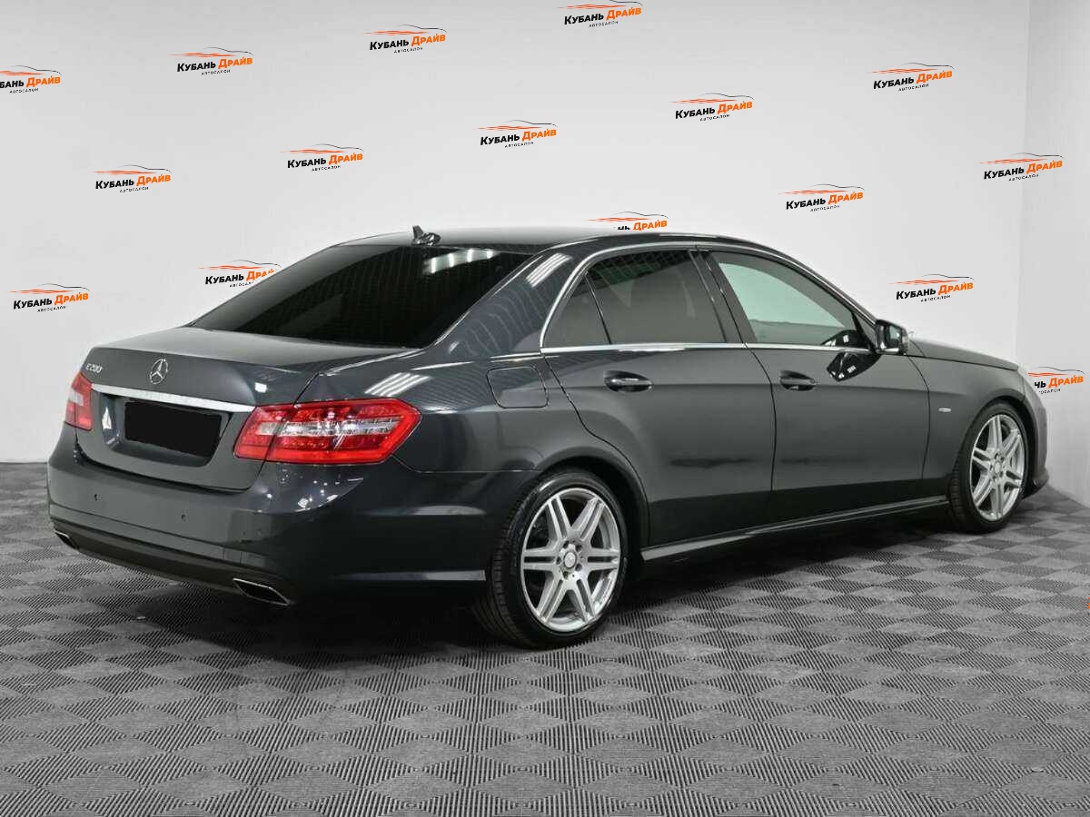 Mercedes-Benz E-Класс 2012 года с пробегом. Фото: #1