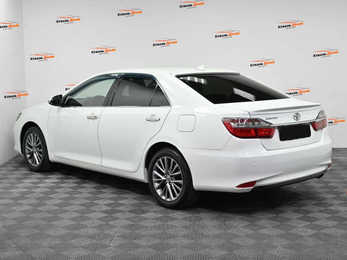 Toyota Camry 2017 года с пробегом. Фото: #3