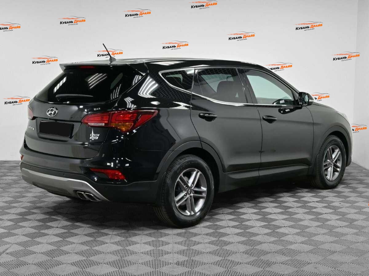 Hyundai Santa Fe 2016 года с пробегом. Фото: #1