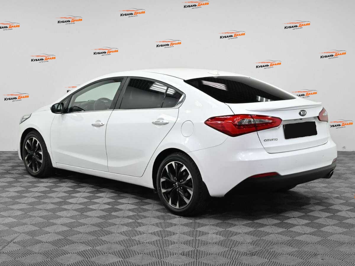 Kia Cerato 2015 года с пробегом. Фото: #3
