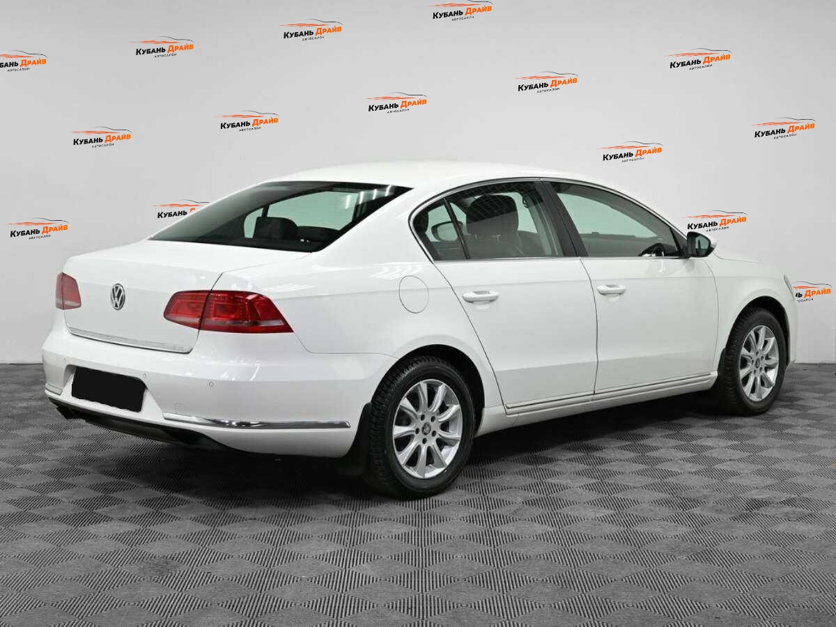 Volkswagen Passat 2013 года с пробегом. Фото: #1