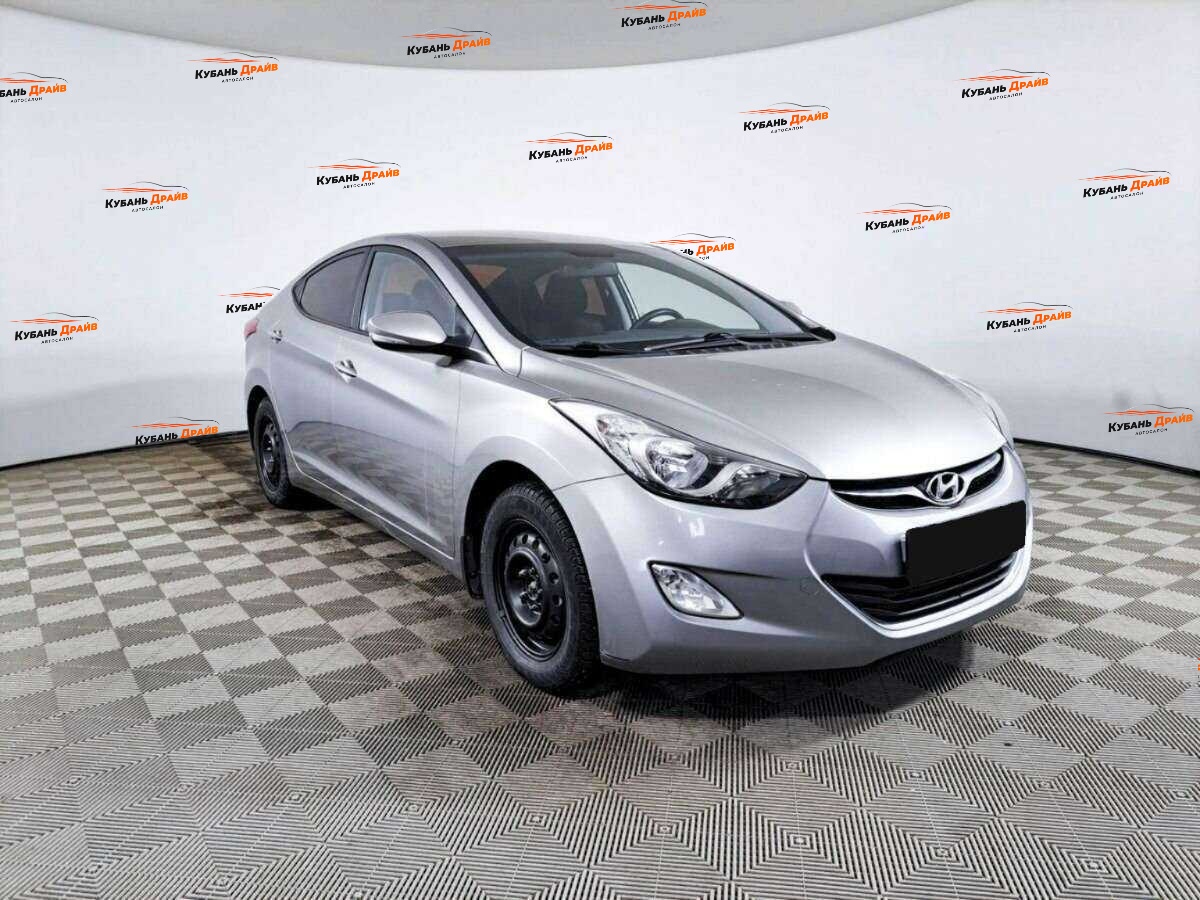 Hyundai Elantra 2013 года с пробегом. Фото: #2