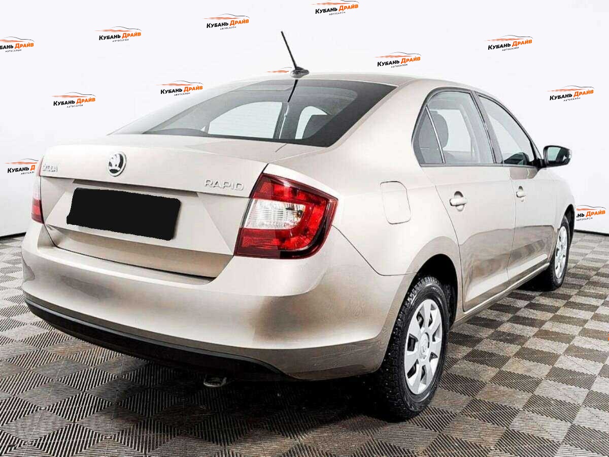 Skoda Rapid 2018 года с пробегом. Фото: #3