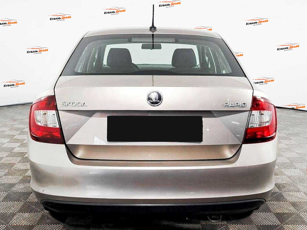 Skoda Rapid 2018 года с пробегом. Фото: #4