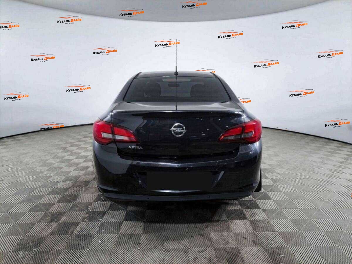 Opel Astra 2014 года с пробегом. Фото: #5