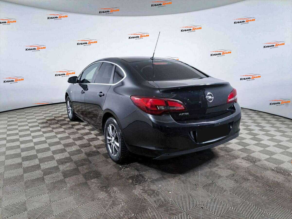 Opel Astra 2014 года с пробегом. Фото: #6