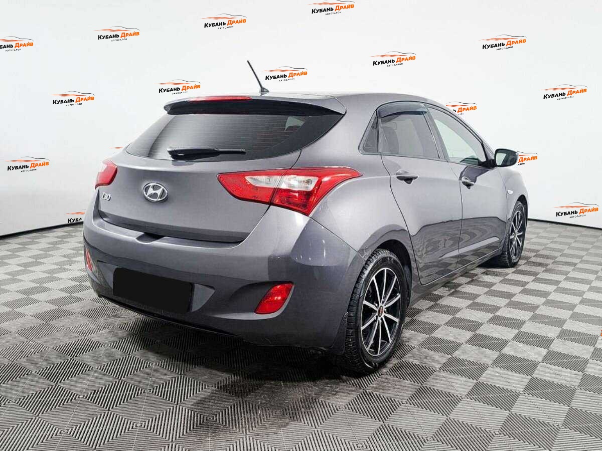 Hyundai i30 2016 года с пробегом. Фото: #3