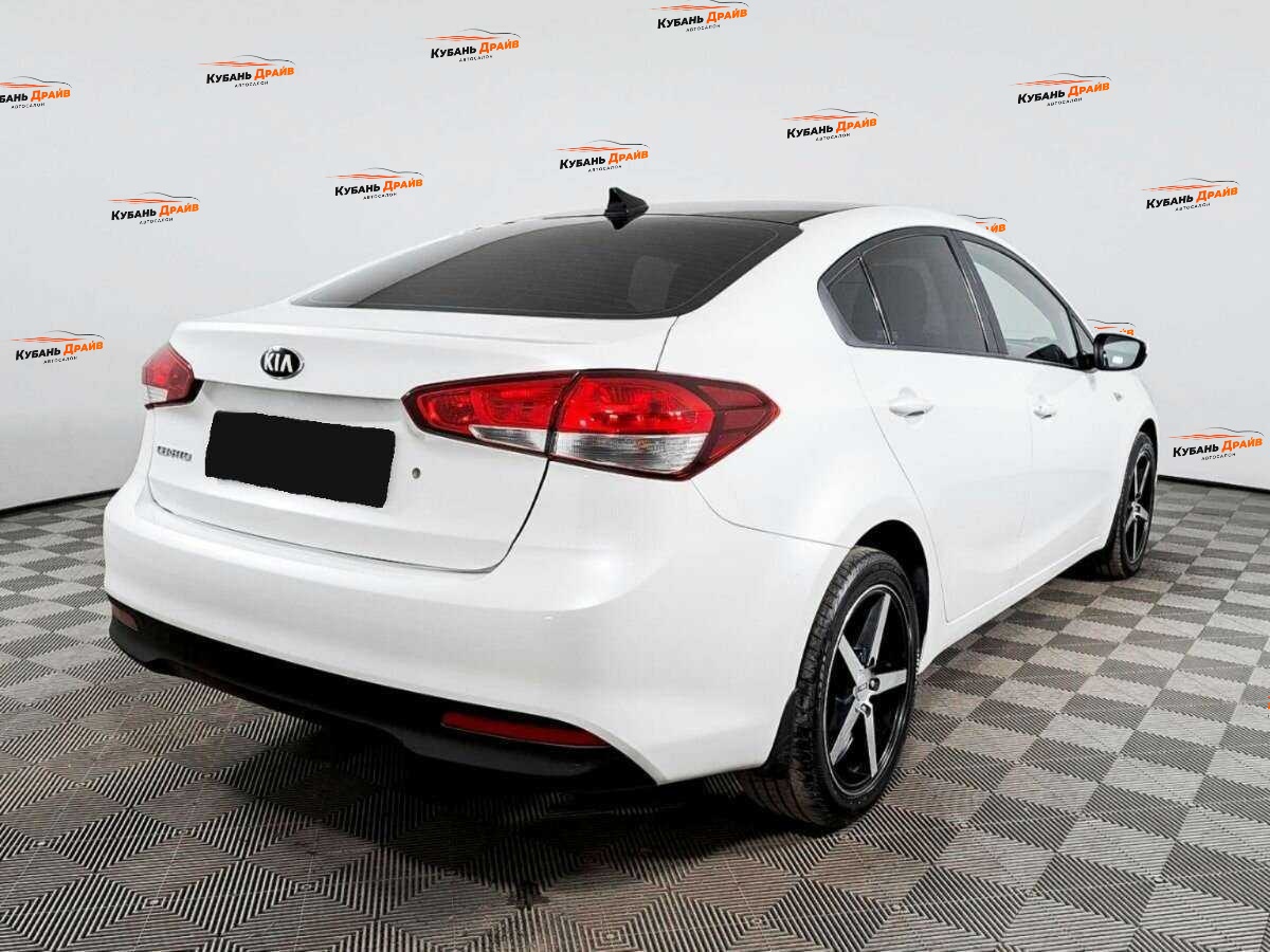 Kia Cerato 2017 года с пробегом. Фото: #4