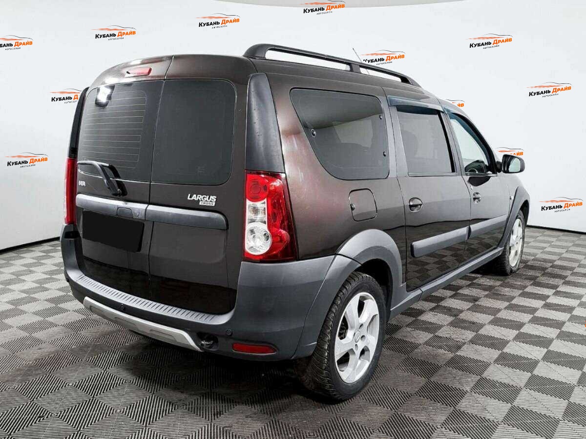 Lada (ВАЗ) Largus 2018 года с пробегом. Фото: #3