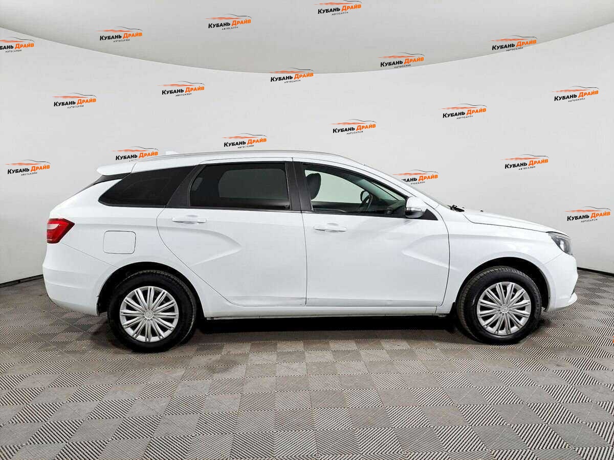 Lada (ВАЗ) Vesta 2018 года с пробегом. Фото: #3