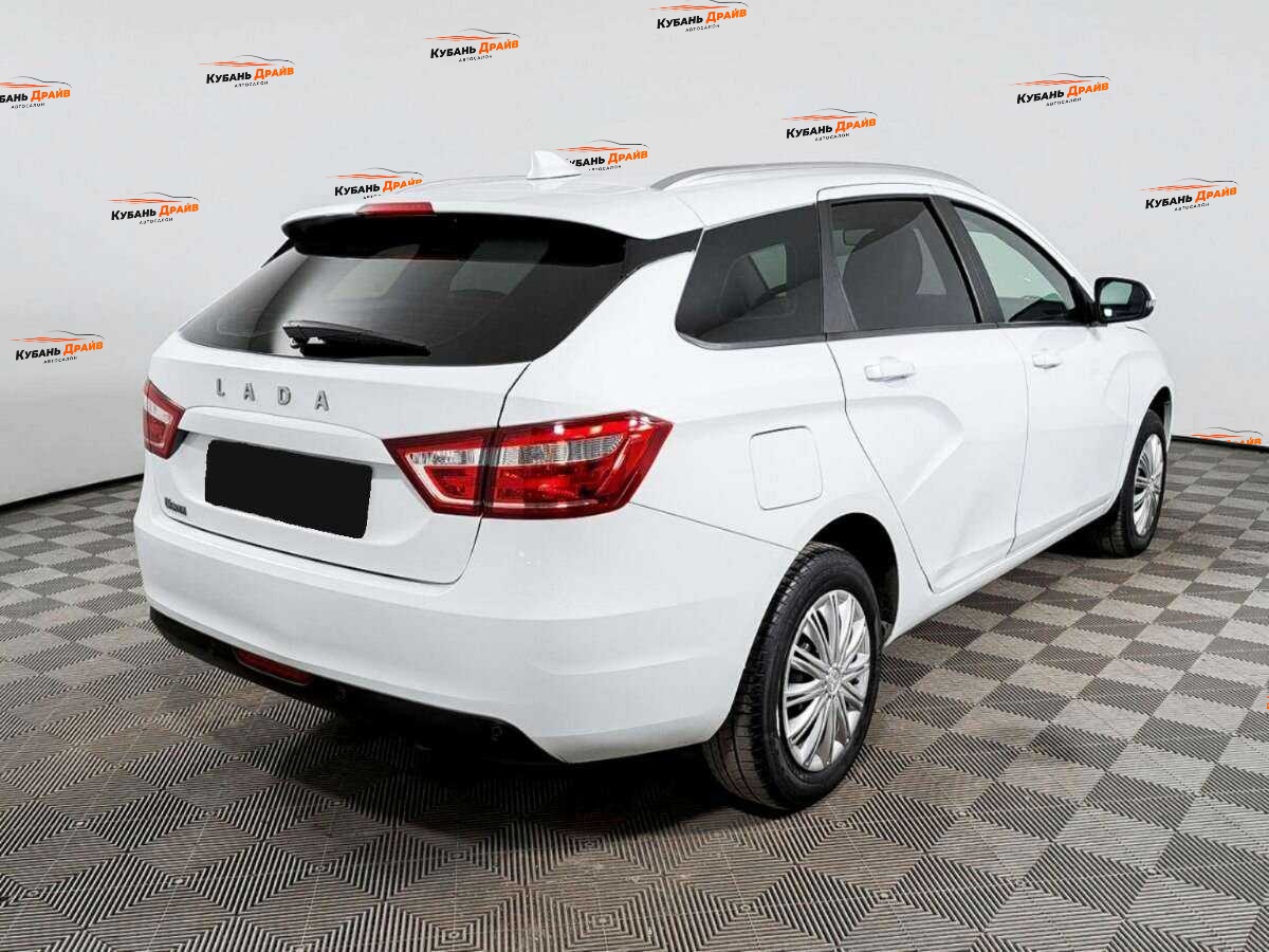 Lada (ВАЗ) Vesta 2018 года с пробегом. Фото: #4