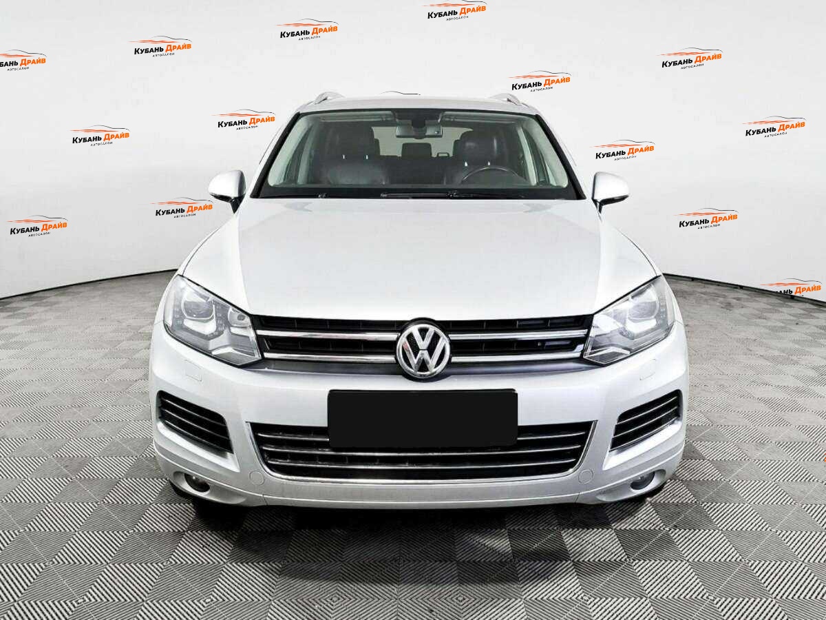 Volkswagen Touareg 2012 года с пробегом. Фото: #1