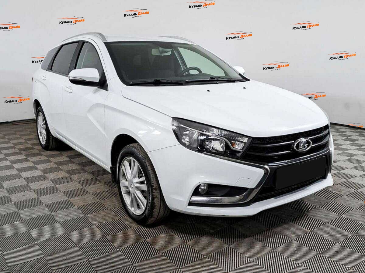Lada (ВАЗ) Vesta 2018 года с пробегом. Фото: #2