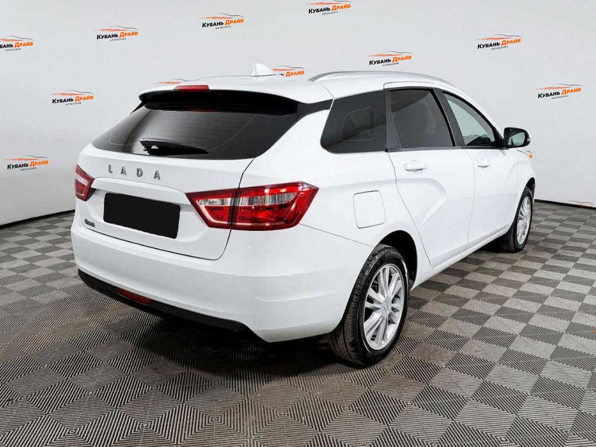 Lada (ВАЗ) Vesta 2018 года с пробегом. Фото: #4