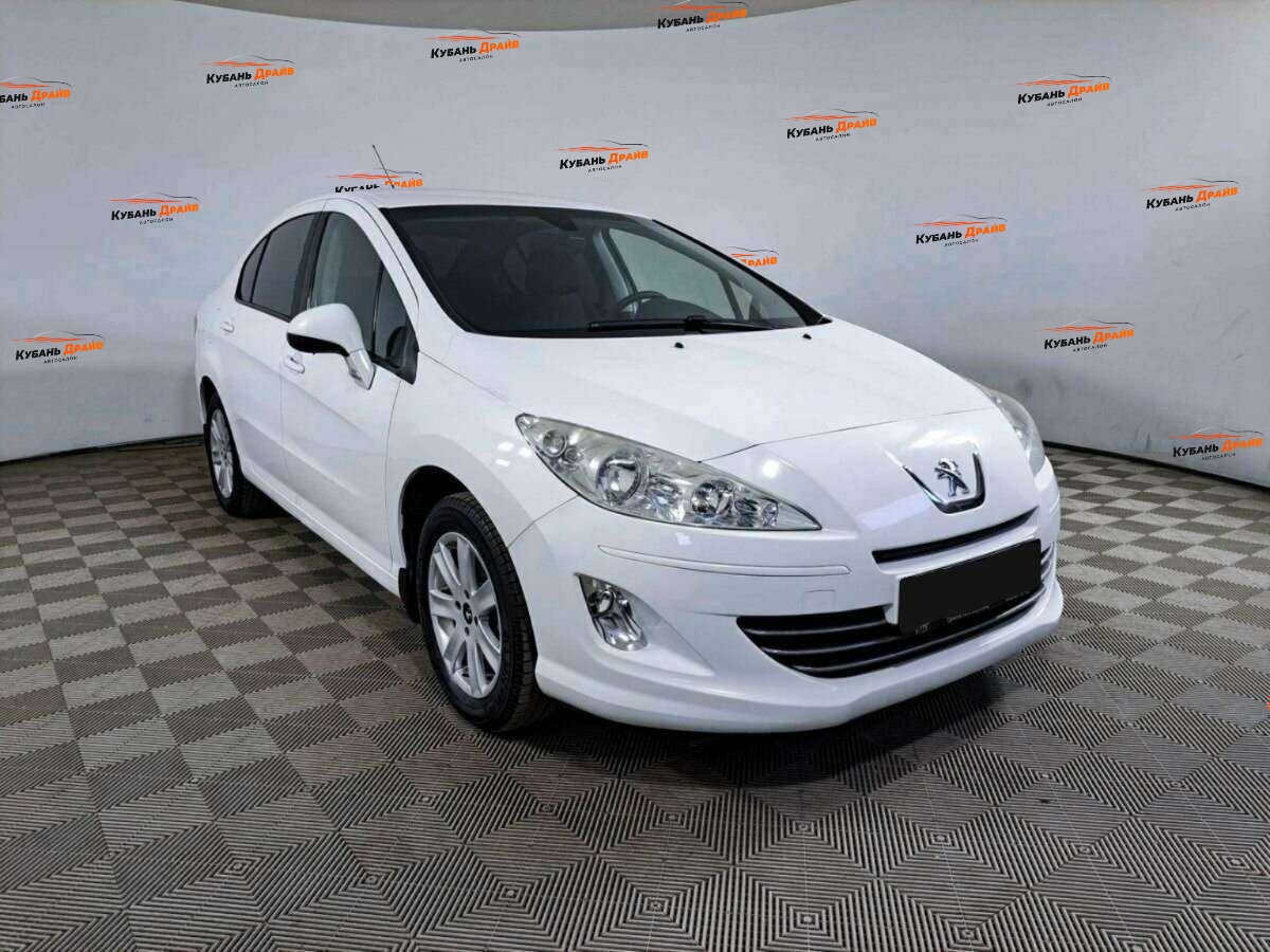 Peugeot 408 2013 года с пробегом. Фото: #2