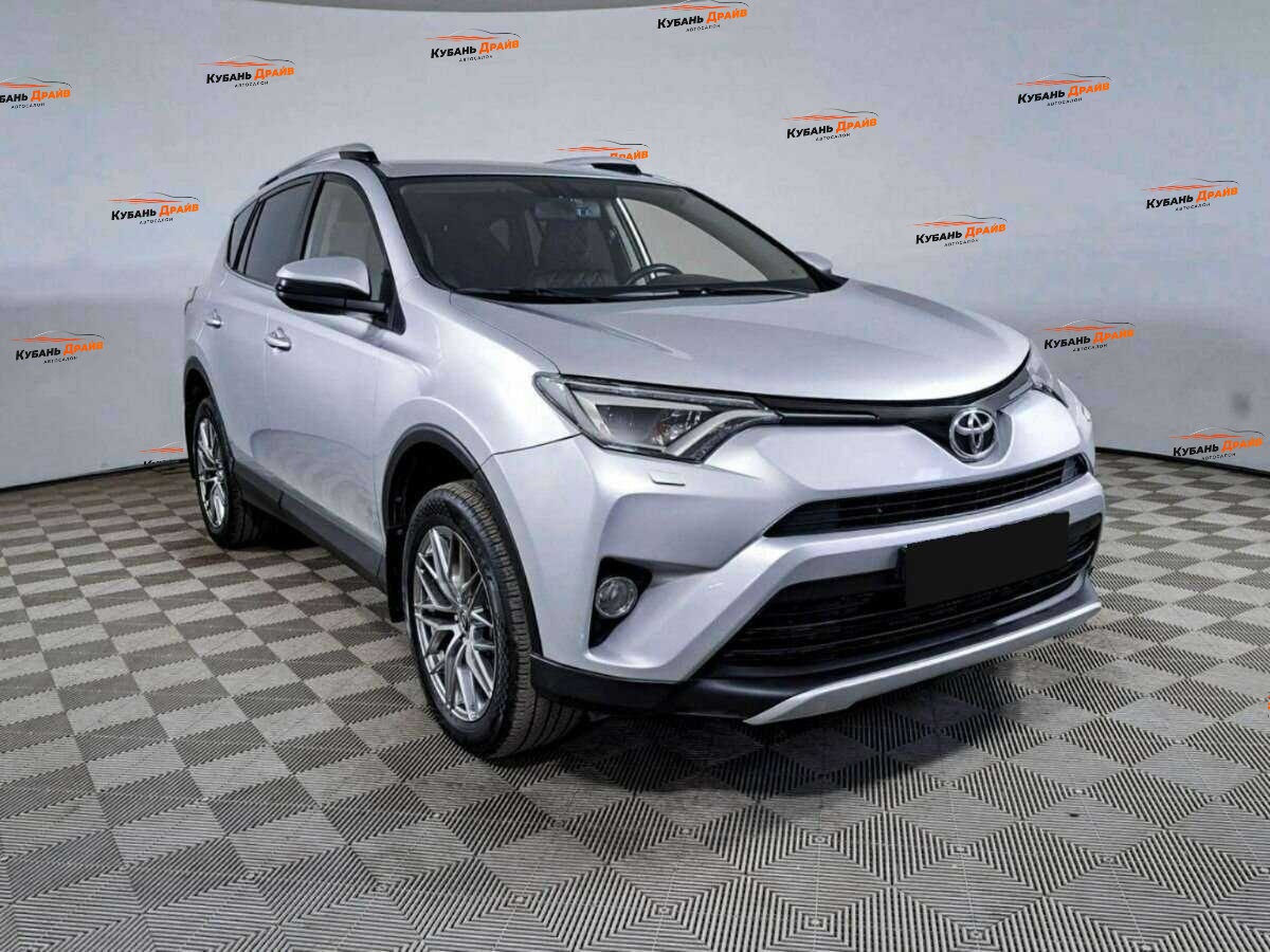 Toyota RAV4 2015 года с пробегом. Фото: #2