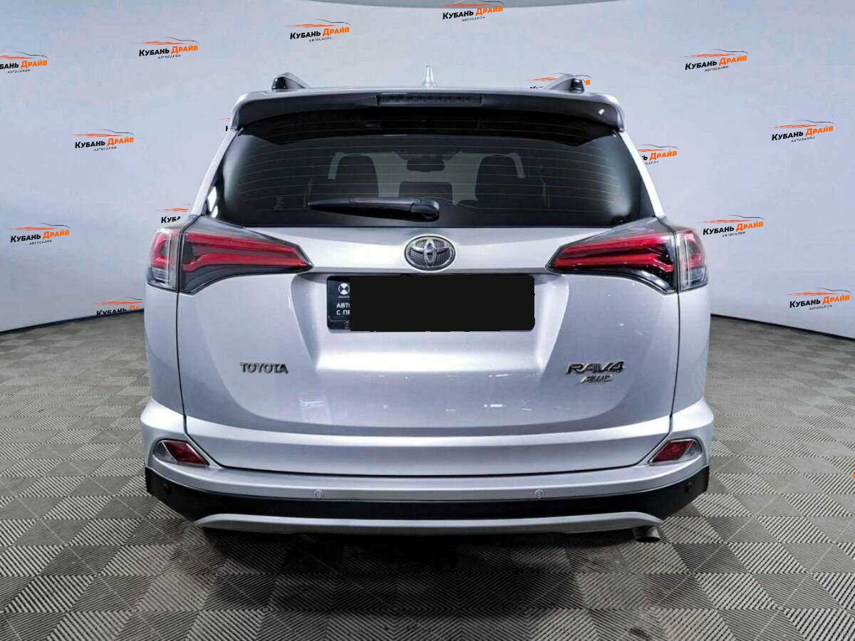 Toyota RAV4 2015 года с пробегом. Фото: #3