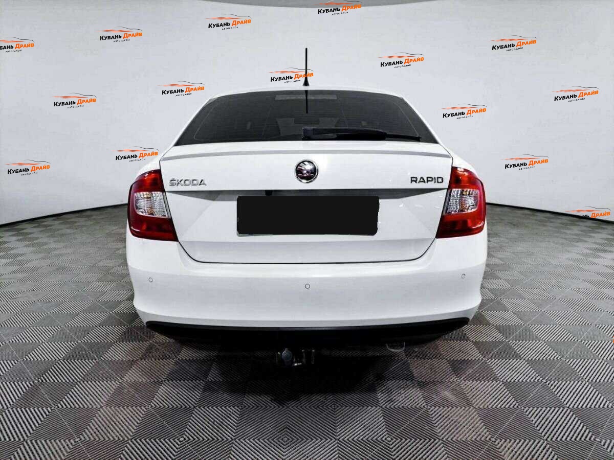 Skoda Rapid 2014 года с пробегом. Фото: #4