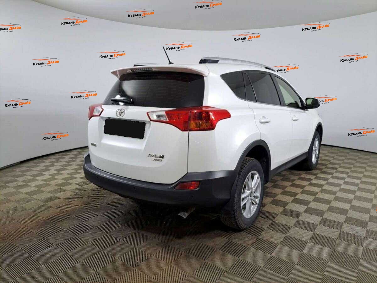 Toyota RAV4 2014 года с пробегом. Фото: #4