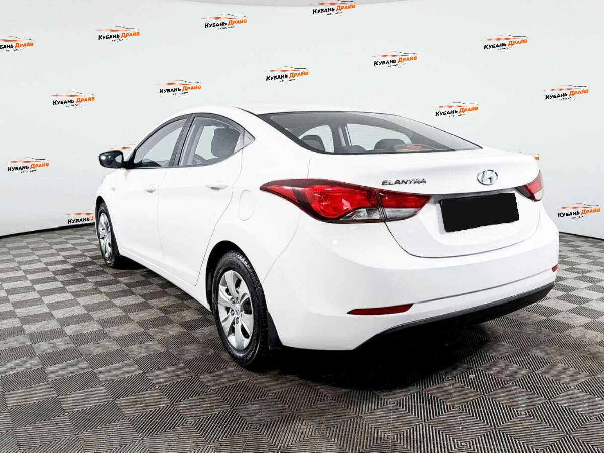 Hyundai Elantra 2015 года с пробегом. Фото: #6