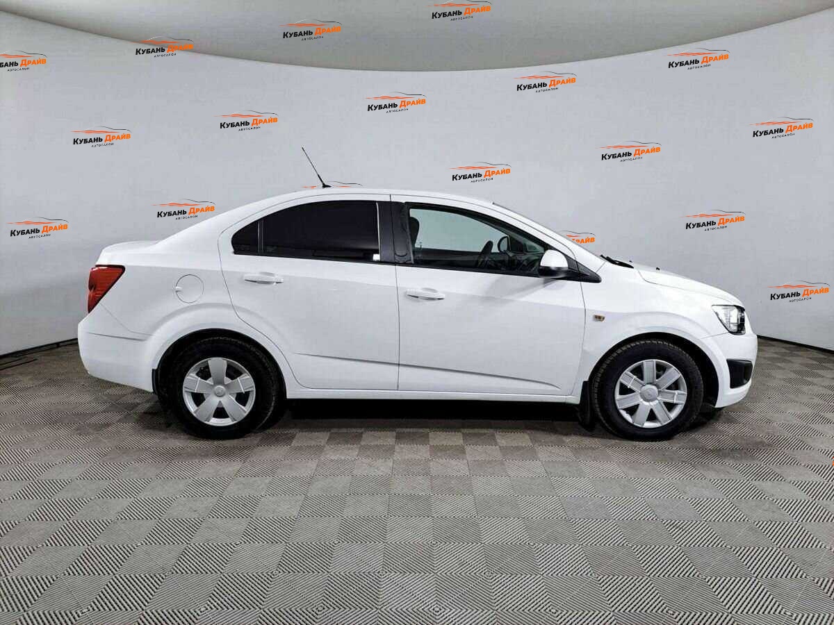 Chevrolet Aveo 2013 года с пробегом. Фото: #3